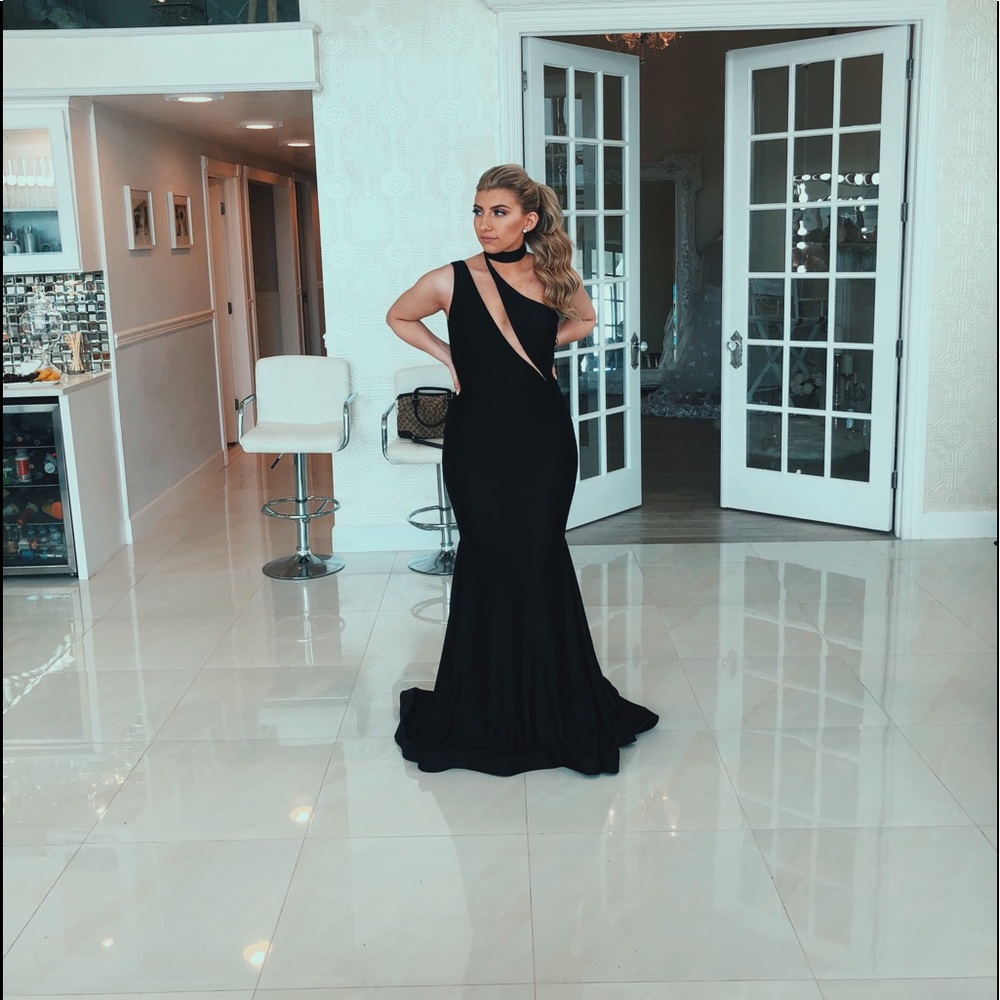 Nicole bakti dress